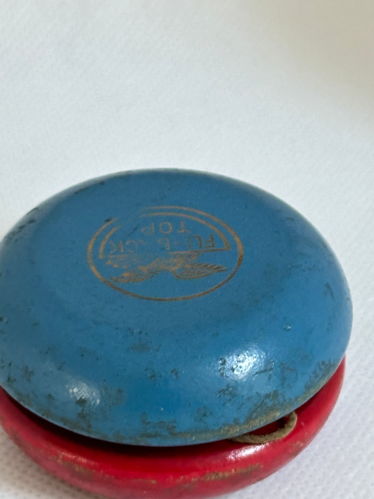 Vintage Fli-Back Wooden Yo-Yo -Circled Eagle- 60s — view 3
