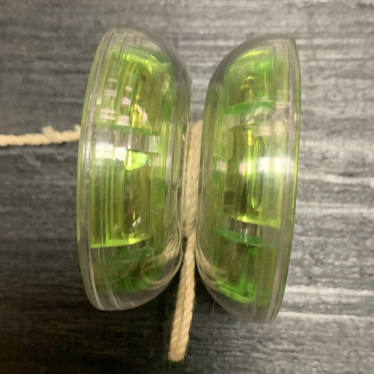 Vintage FAST 201 Yo-Yo - Yoyofactory - Green. From 2010s Very Good Cond. — view 2