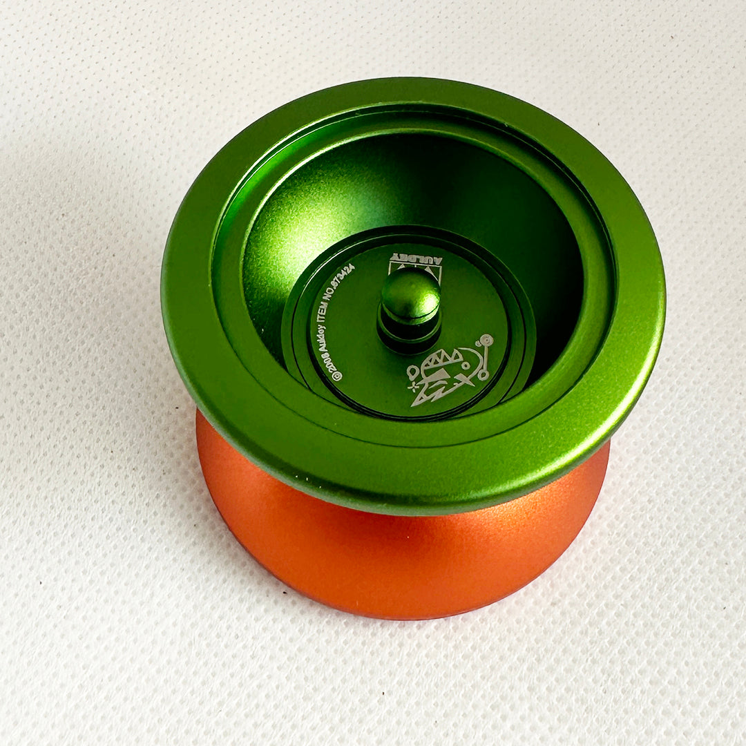 Audley L3 Aluminum Bearing yo-yo Excellent Condition Green/Orange — view 3