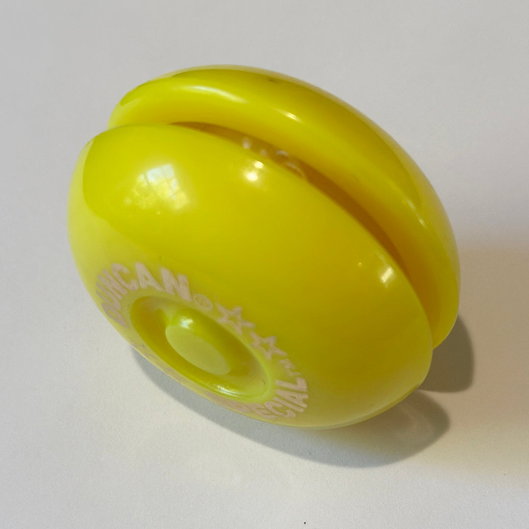 Vintage Duncan Special Yo-Yo -Good Condition-Yellow with Gold Seal - Plastic-70s — view 3