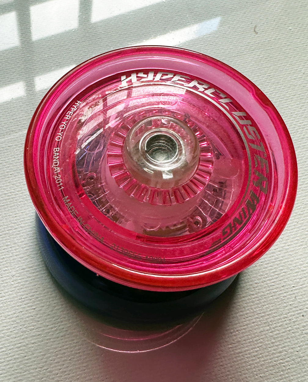 Vintage, Plastic Hyper Yo-Yo Hyper Cluster Wing 2010 Push Button — view 2