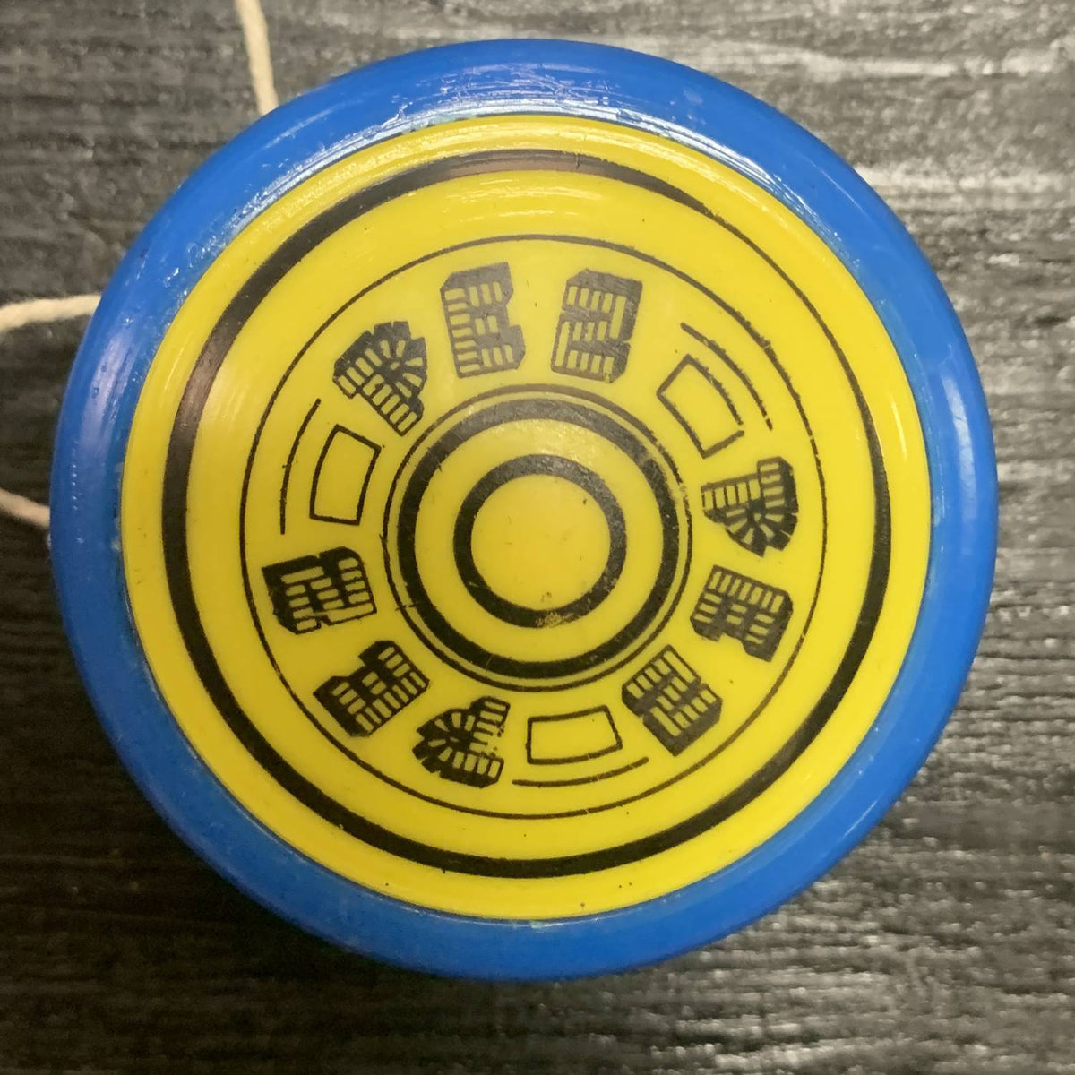 Vintage Plastic Pez -Blue yellow Yo-Yo — view 2