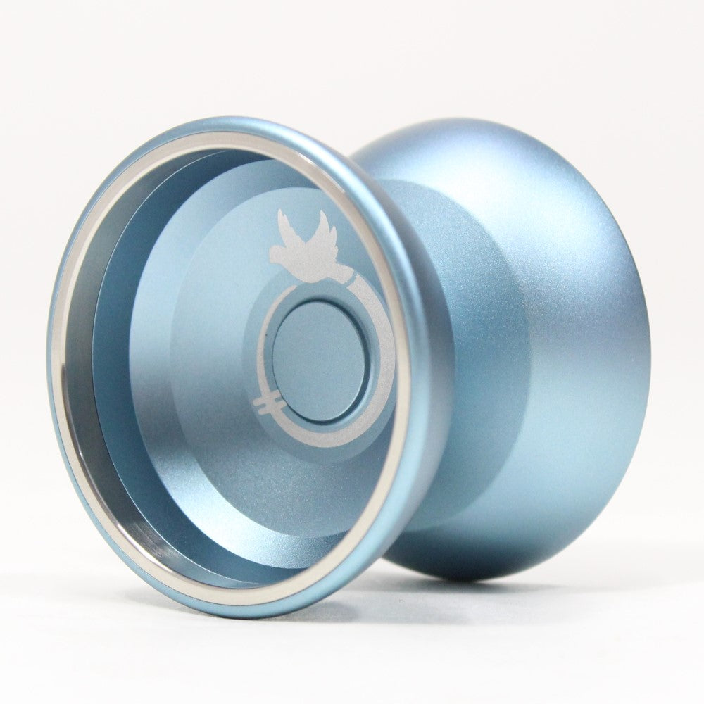 Freshly Dirty Featherweight Canary Yo-Yo - Ultra Lightweight Design Bi-Metal YoYo — view 3