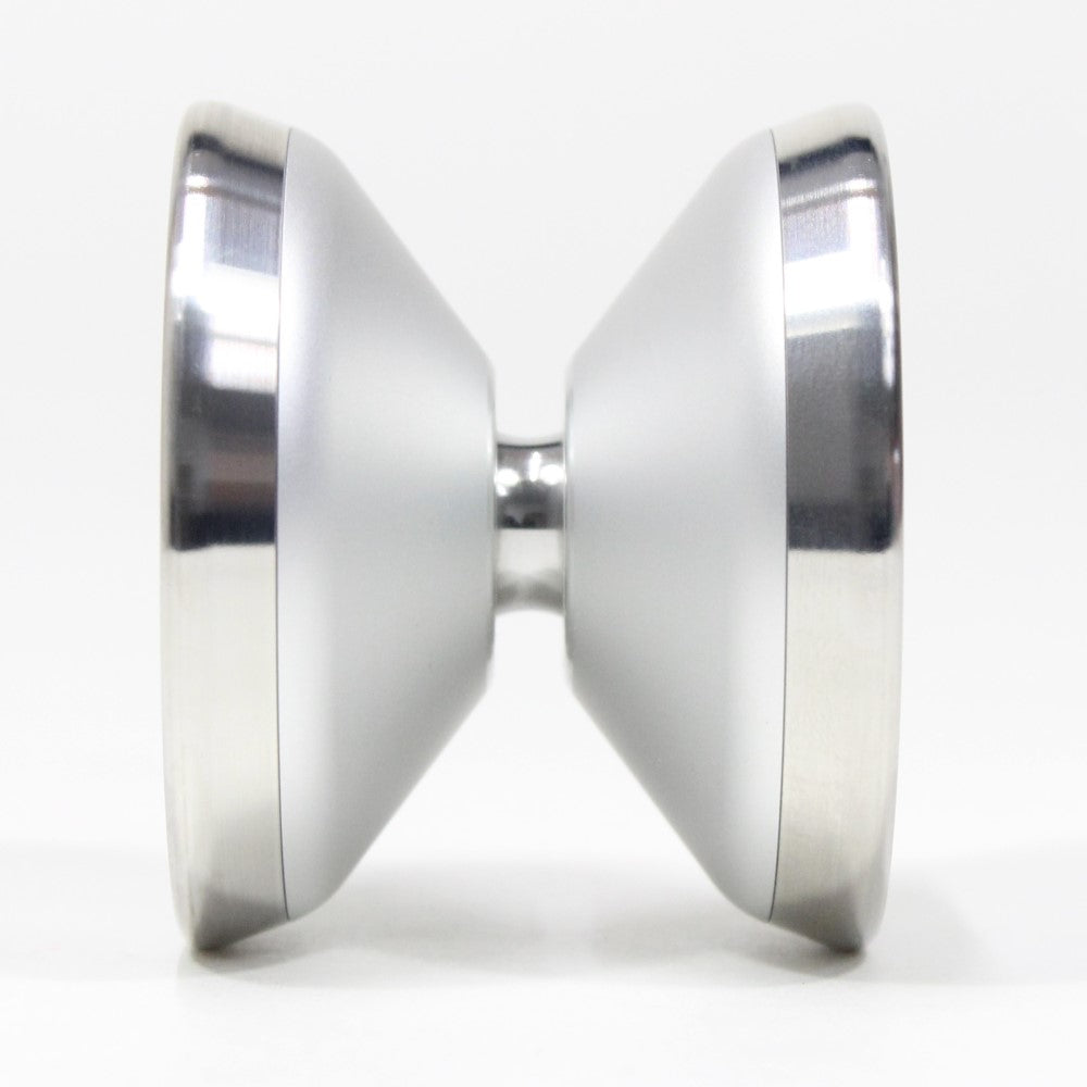 JIGUN Karatachi Yo-Yo - Bimetal 7075 Aluminum with Stainless Steel Rims - Lu Han Signature YoYo — view 2