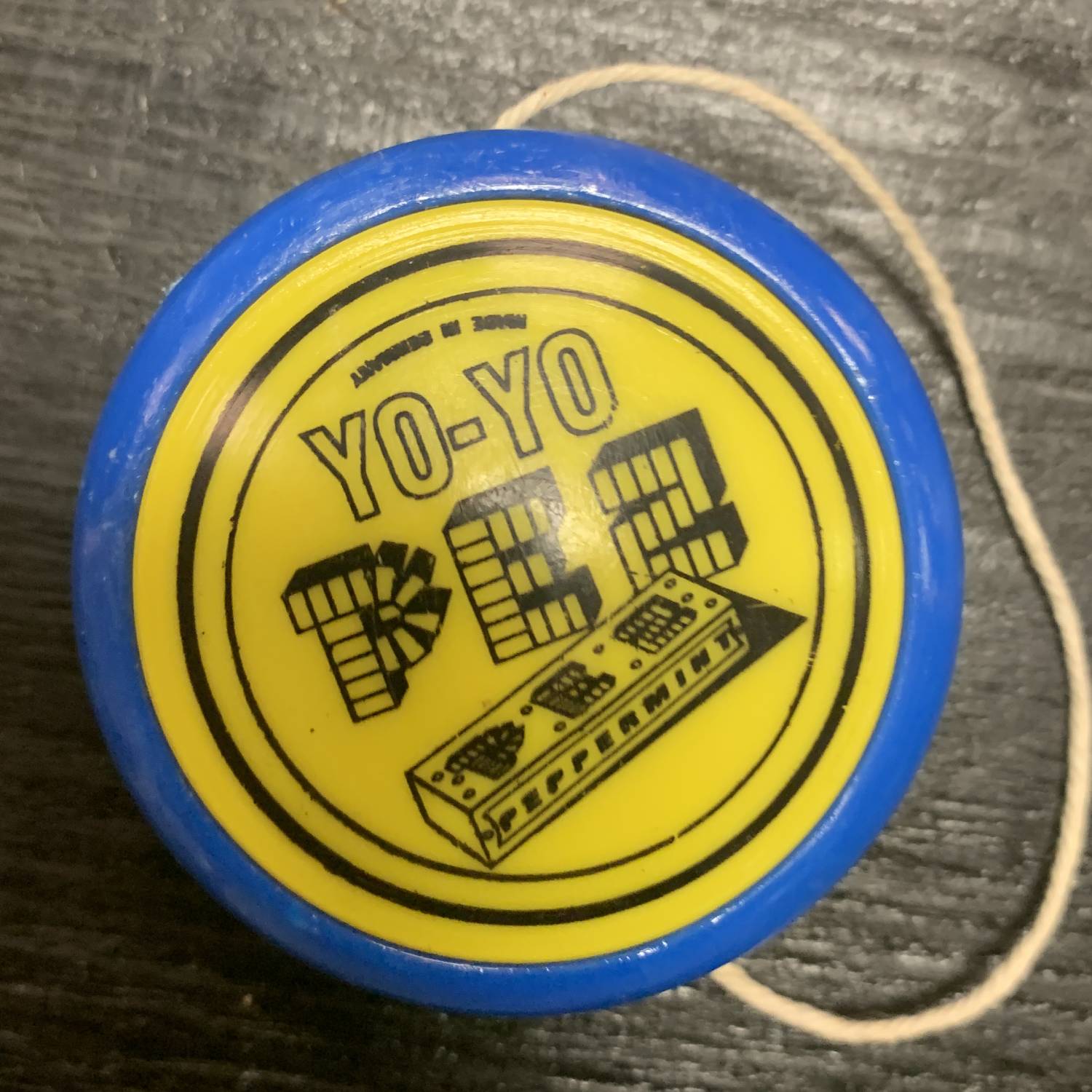 Vintage Plastic Pez -Blue yellow Yo-Yo