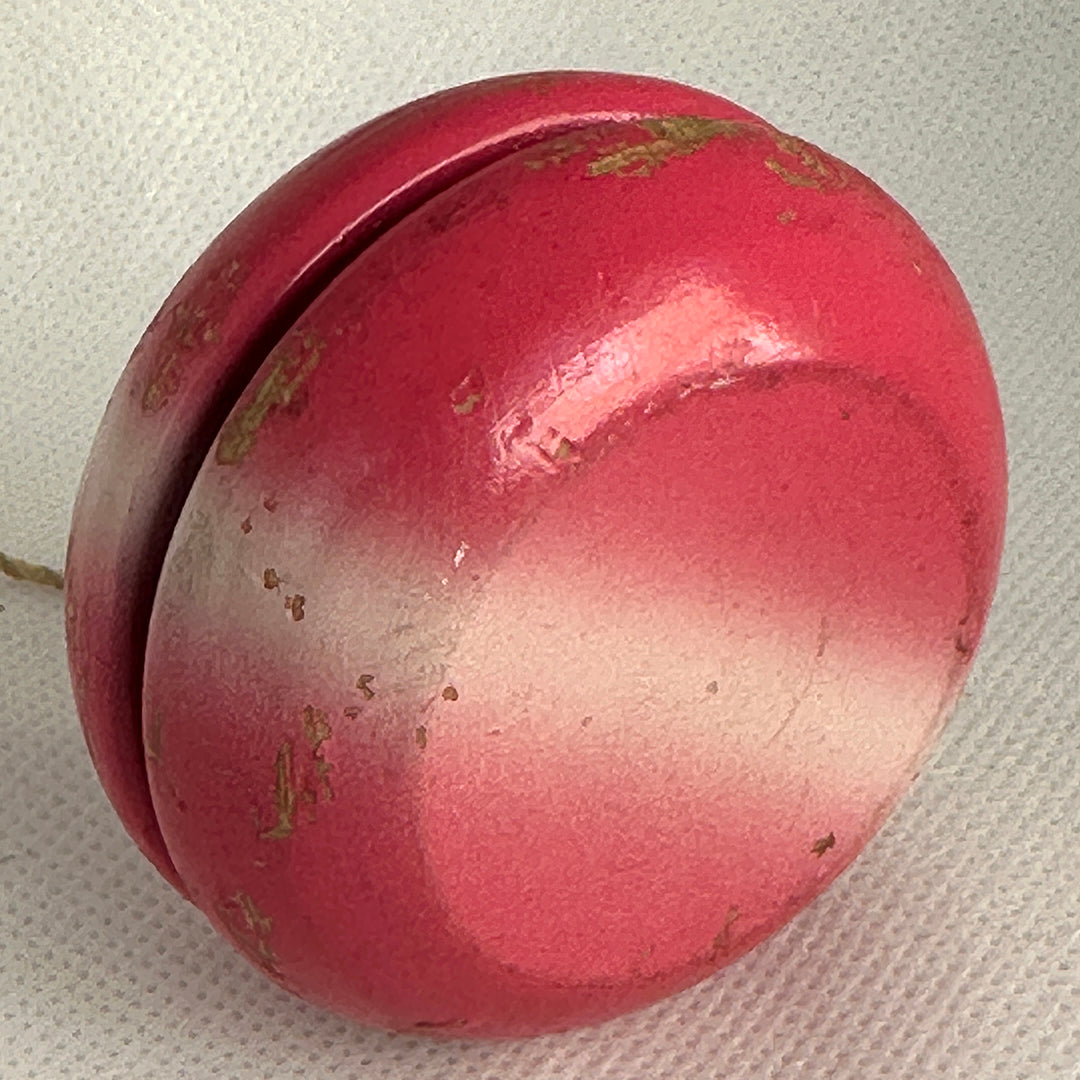 Vintage Duncan Tournament "crossed flags" Yo-Yo - Pink 50s — view 2