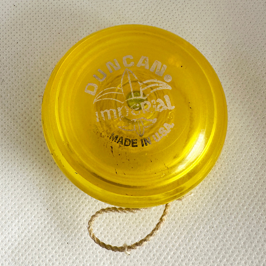 Vintage Duncan Fluer-de-lis Imperial Yo-Yo -Yellow- Very Good Condition-Made in USA — view 3