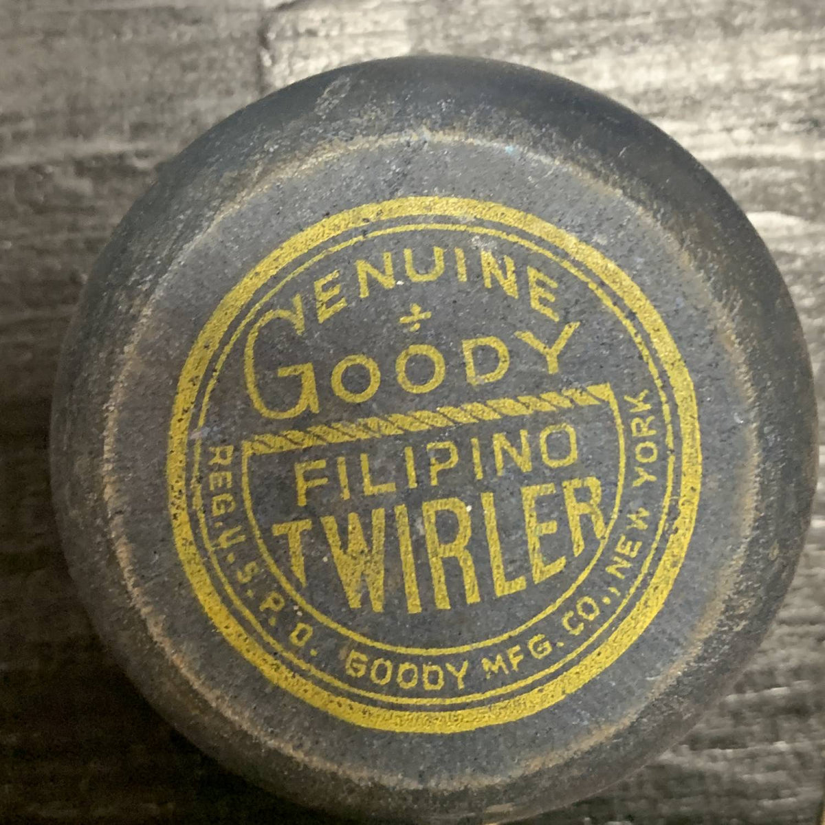 Vintage Goody Filipino Twirler Wooden Yo-Yo Black/Red Very Good Cond.