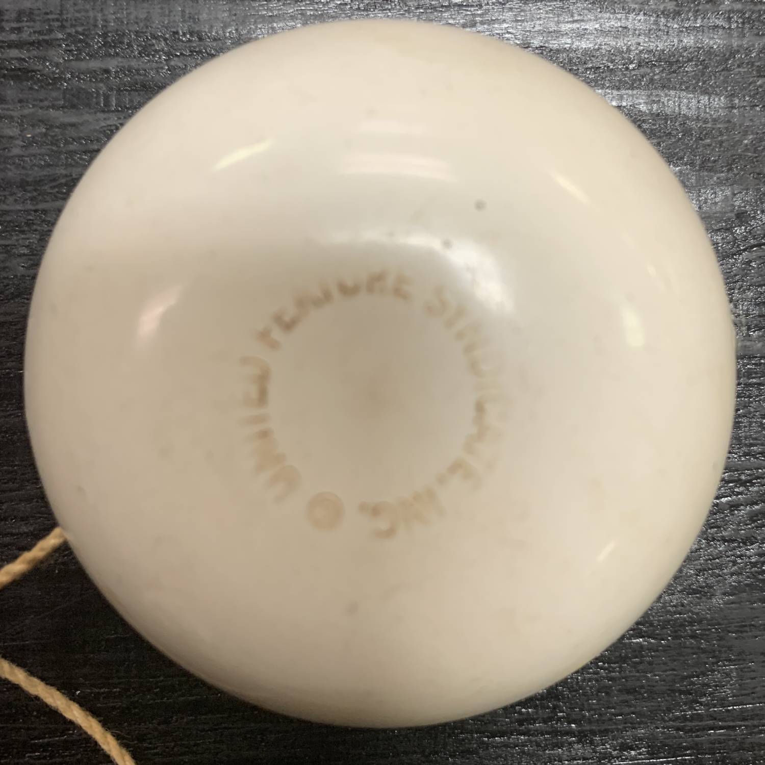 Vintage United Features Syndicate Snoopy Yo-Yo - good cond