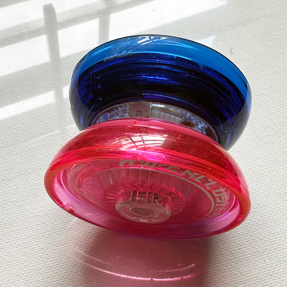 Vintage, Plastic Hyper Yo-Yo Hyper Cluster Wing 2010 Push Button — view 4