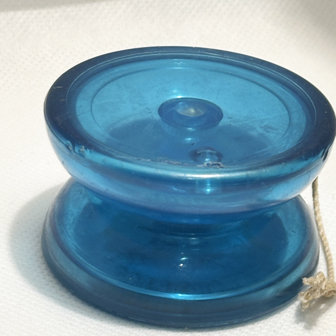 Vintage Duncan Butterfly Yo-Yo - Early 90s Translucent Blue Good Condition — view 2