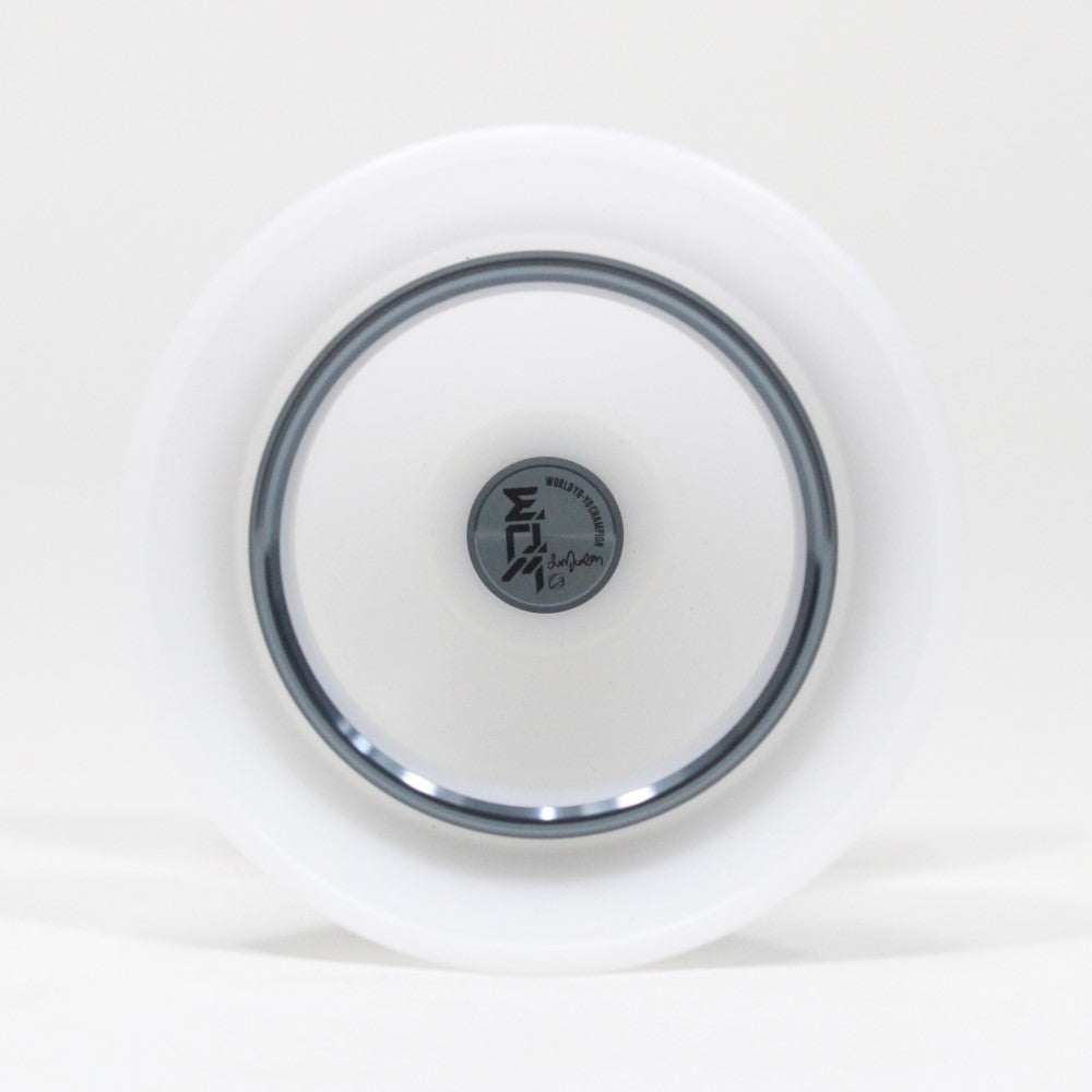C3yoyodesign EOM Yo-Yo - Gunju Eom Signature - Off String YoYo — view 3