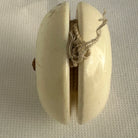 Vintage Duncan White cat Jewel Yo-Yo 80s Good Condition Amber eye — view 4