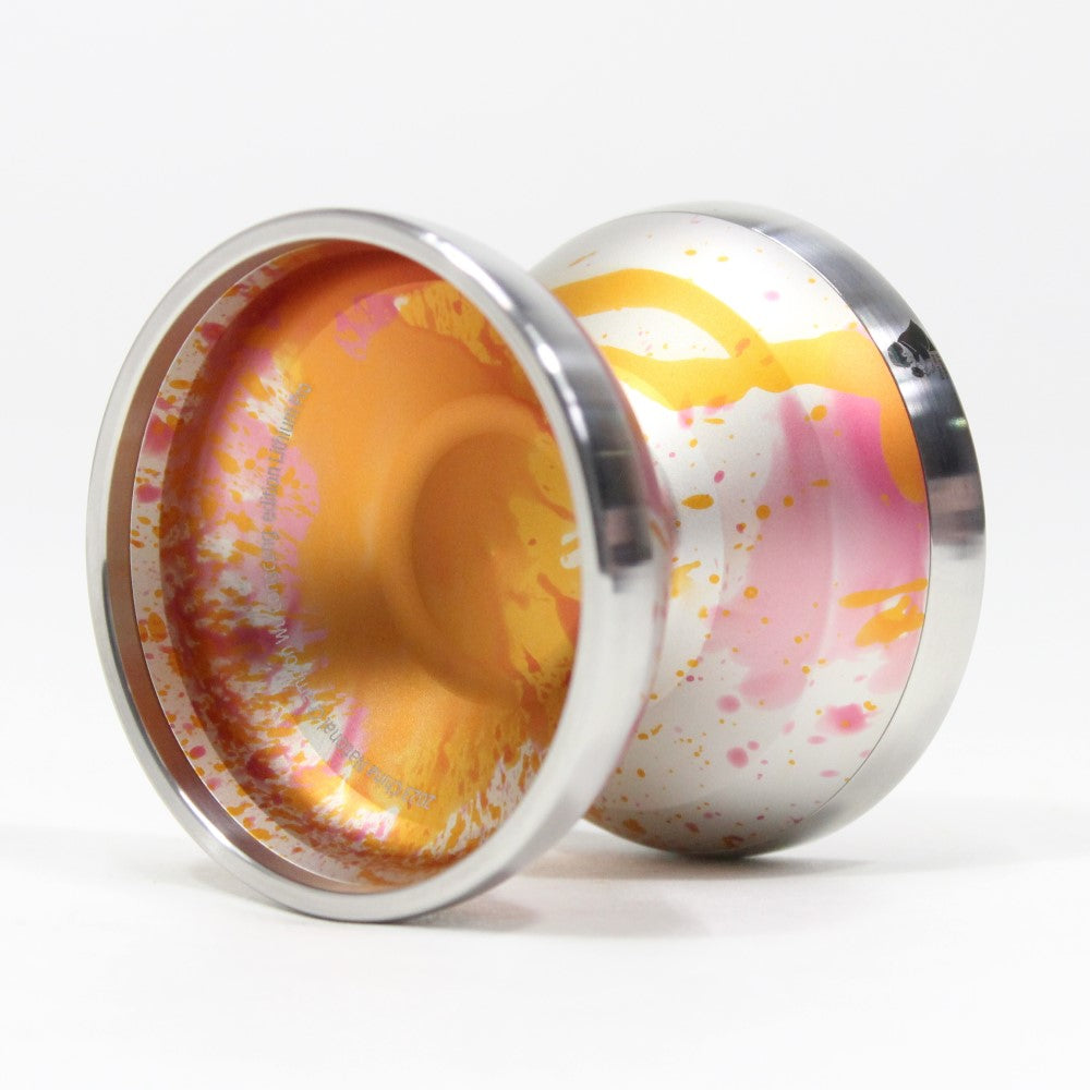 JIGUN Lithium W Yo-Yo - Bimetal 7075 Aluminum with Stainless Steel Rims - Luckey Yulin Li Signature YoYo — view 3
