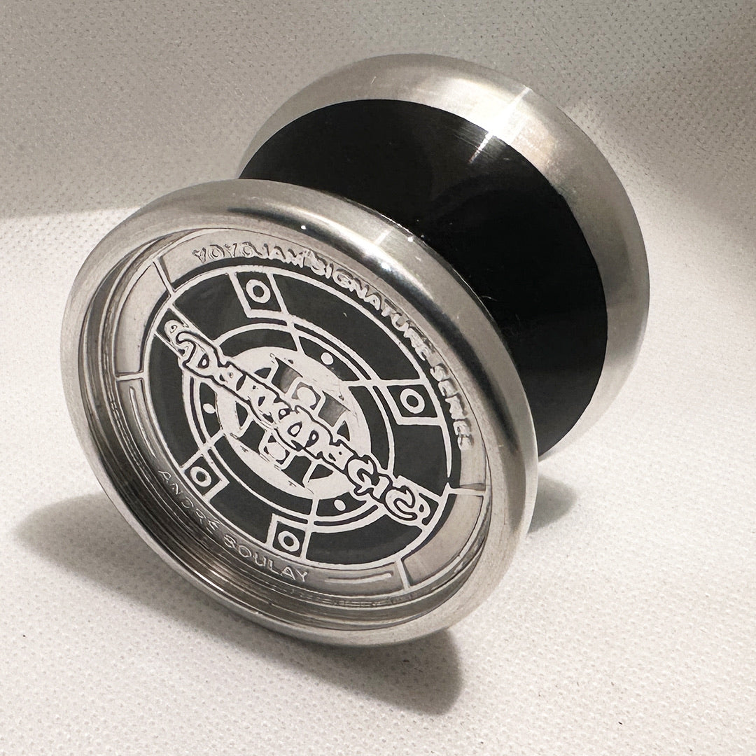 Vintage YoYoJam Dark Magic - Dark Black Excellent Condition — view 3