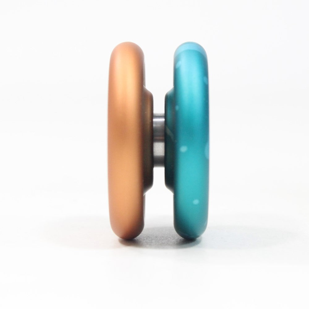 Zero Gravity Janus Yo-Yo -Coin Manipulation - Slim Line YoYo — view 4