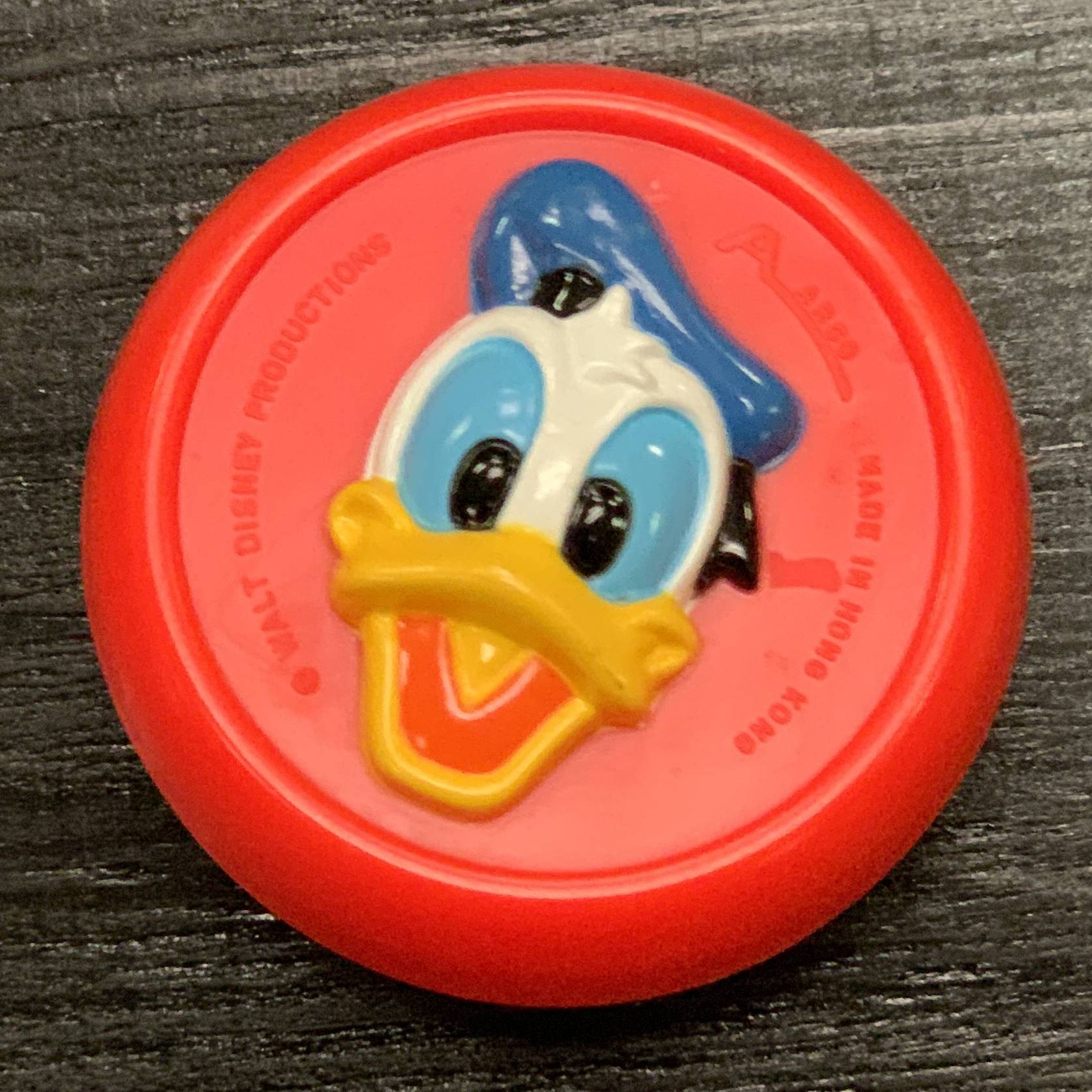 Collectable Vintage Disney Mickey Mouse/Donald Duck Plastic Yo-Yo. Very Good Condition VE810