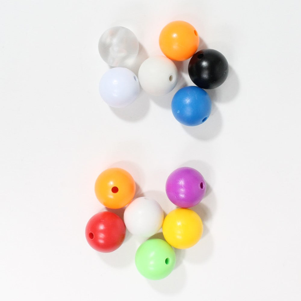 YoYoFactory Yo-Yo Counterweight Set - 6 Pack - 1 White Rubber and 5 POM Commando 5A YoYo Balls - YoYoSam